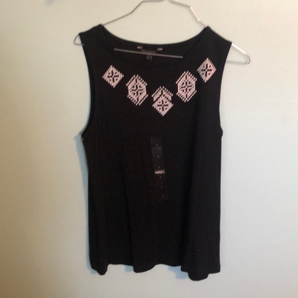 Banana republic black tank embroidered small NWT - Picture 1 of 3